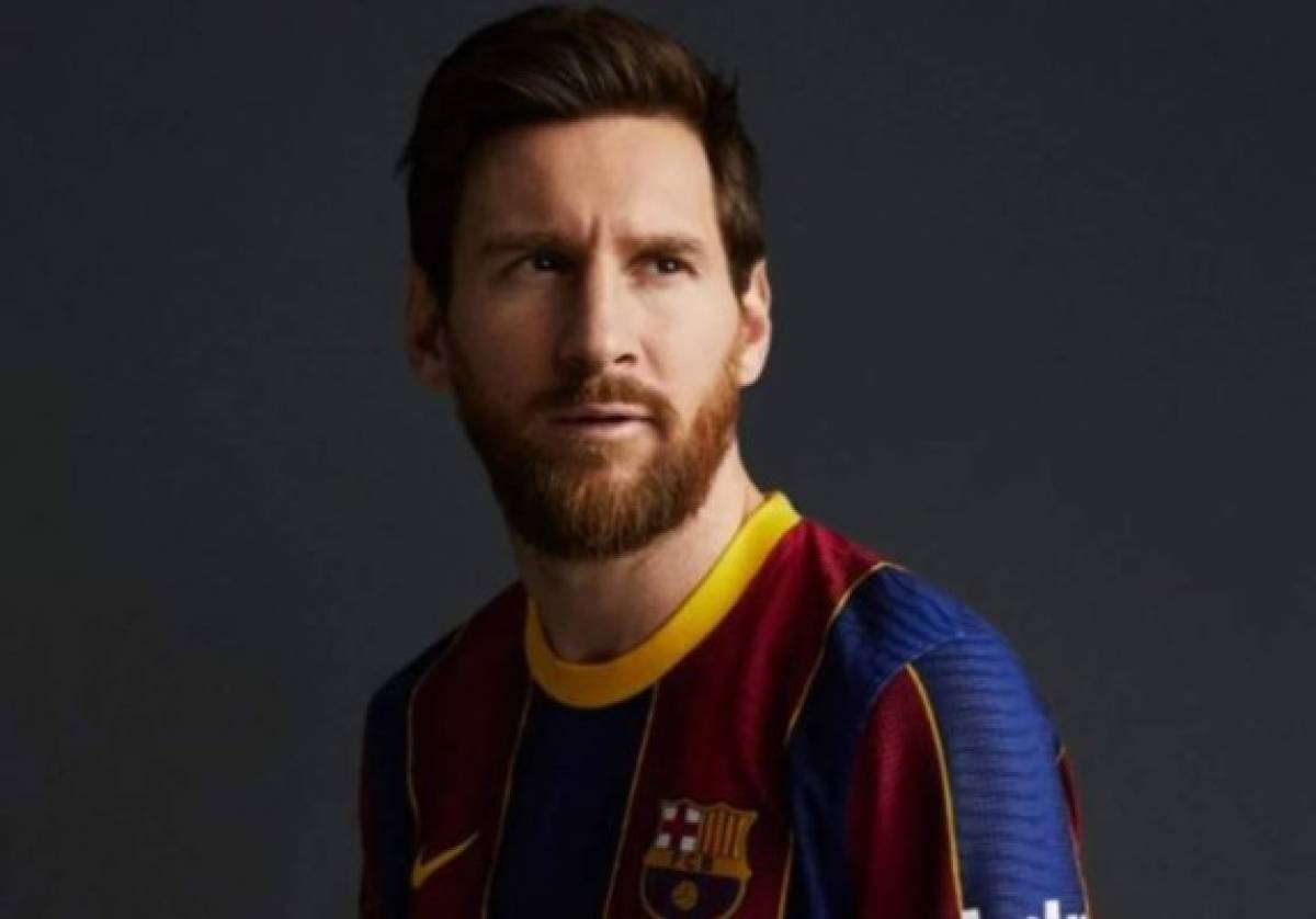 Messi posó con la nueva camiseta del Barcelona. Foto: @FCBarcelona_es