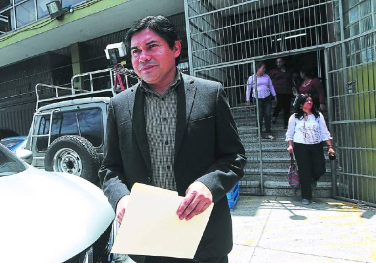Renuncian 205 candidatos a cargos de elección popular en Honduras