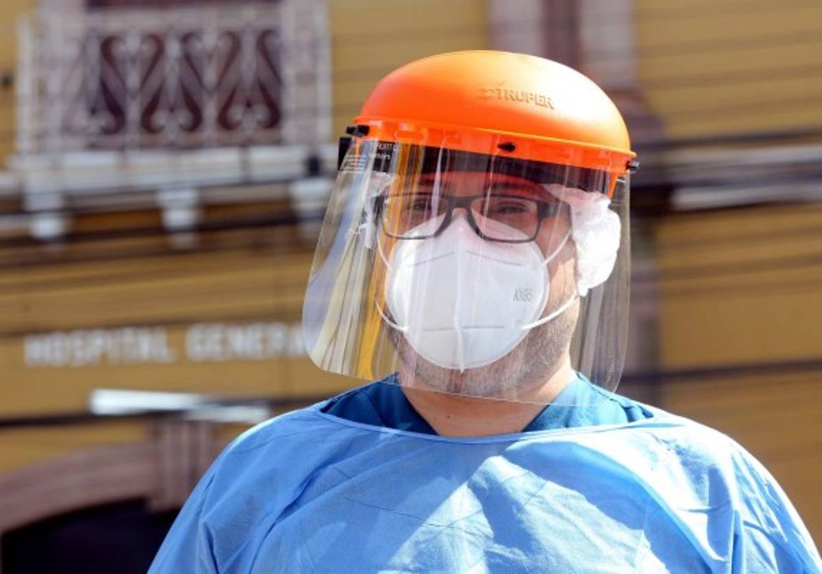 'Me alegré al ver con vida al paciente que me contagió”: ortopeda del San Felipe