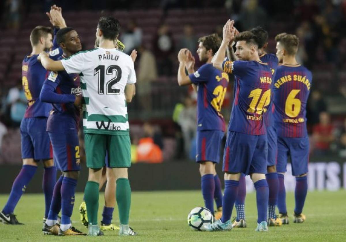 Messi catapulta al Barça en la Liga anotándole cuatro goles al Eibar en la victoria 6-1