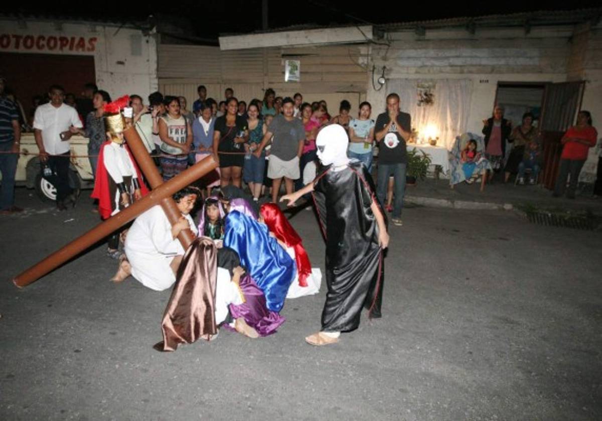 La vía dolorosa de Jesús tiene rostro infantil