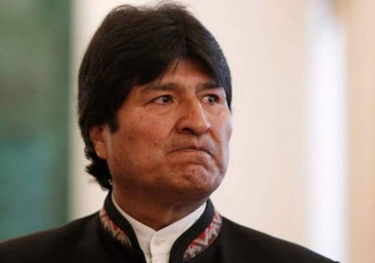 Evo Morales llega a Venezuela, tras tratamiento médico en Cuba para rendir homenaje a Chávez