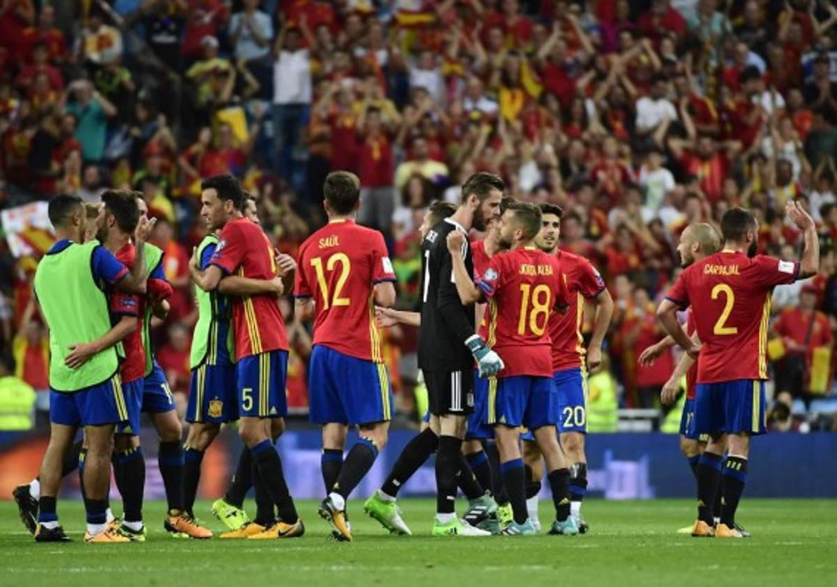 España derrota 3-0 a Italia y se acerca al Mundial de Rusia 2018