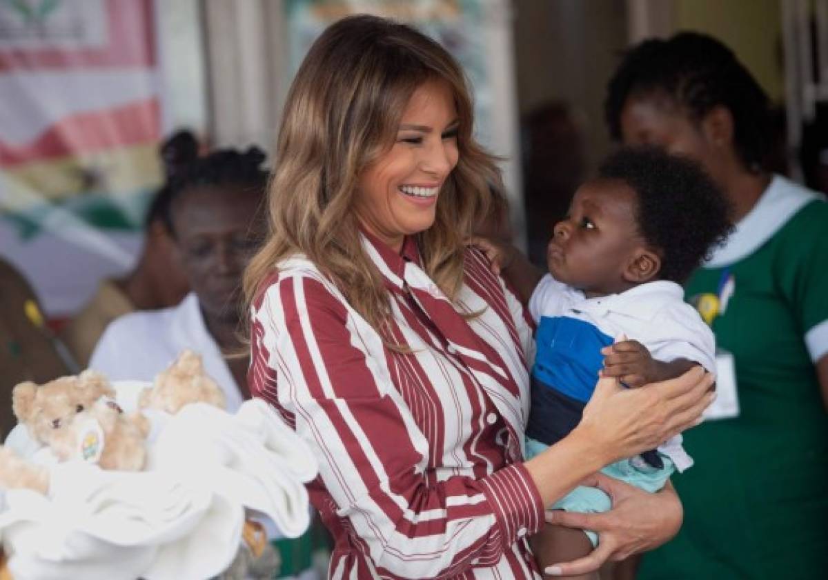 Melania Trump llega a Ghana en su primer viaje a África