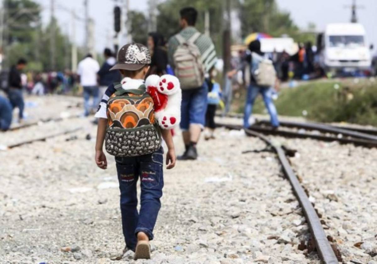 Más de 100.000 niños detenidos por migración en Estados Unidos, dice la ONU  