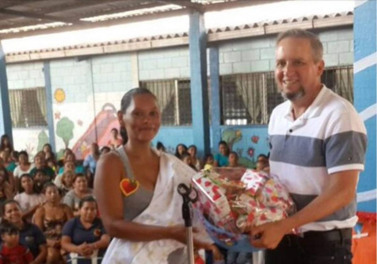 El nuevo look de Ricardo Álvarez, exalcalde de la capital de Honduras