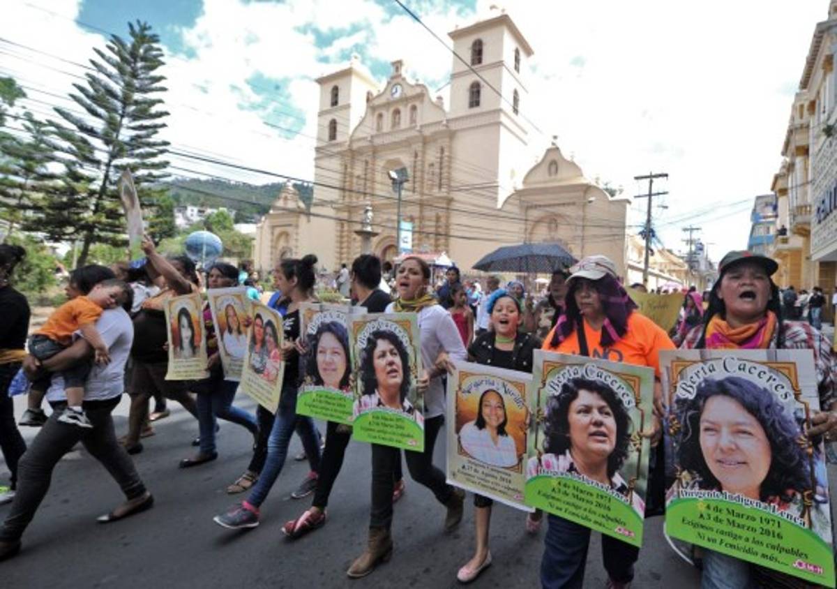 Mujeres centroamericanas reclamaron justicia por el asesinato de Berta Cáceres