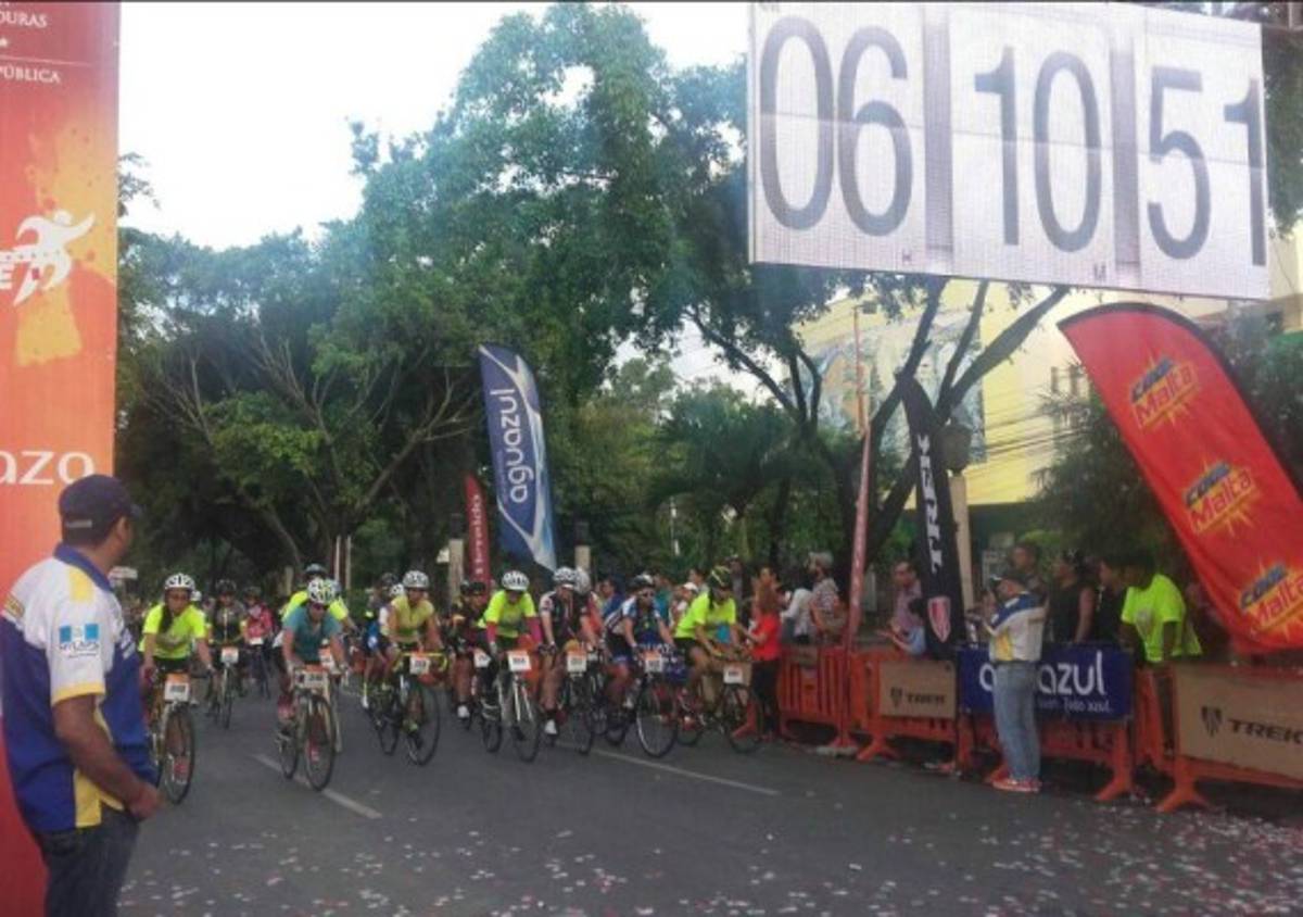 Pasión y energía en Quinta Vuelta Ciclística de EL HERALDO