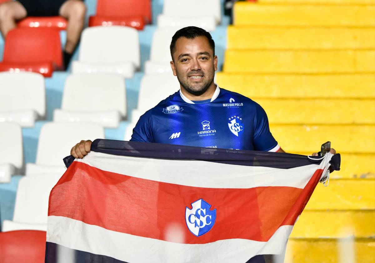 Jeque árabe se robó el show y sorprendente invasión tica previo al Motagua vs Cartaginés