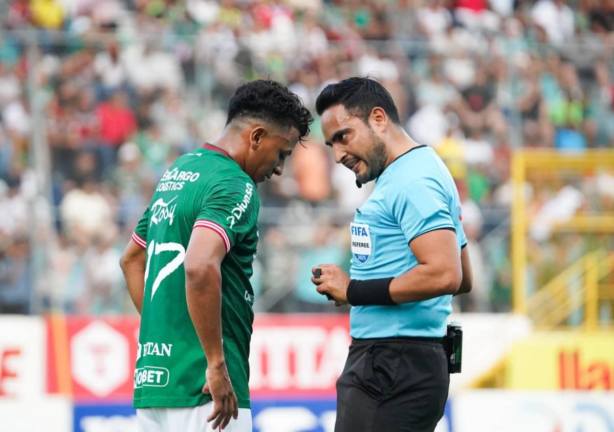 Entre puñetazos y agarrones terminó el clásico entre Marathón y Olimpia Entre puñetazos y agarrones terminó el clásico entre Marathón y Olimpia