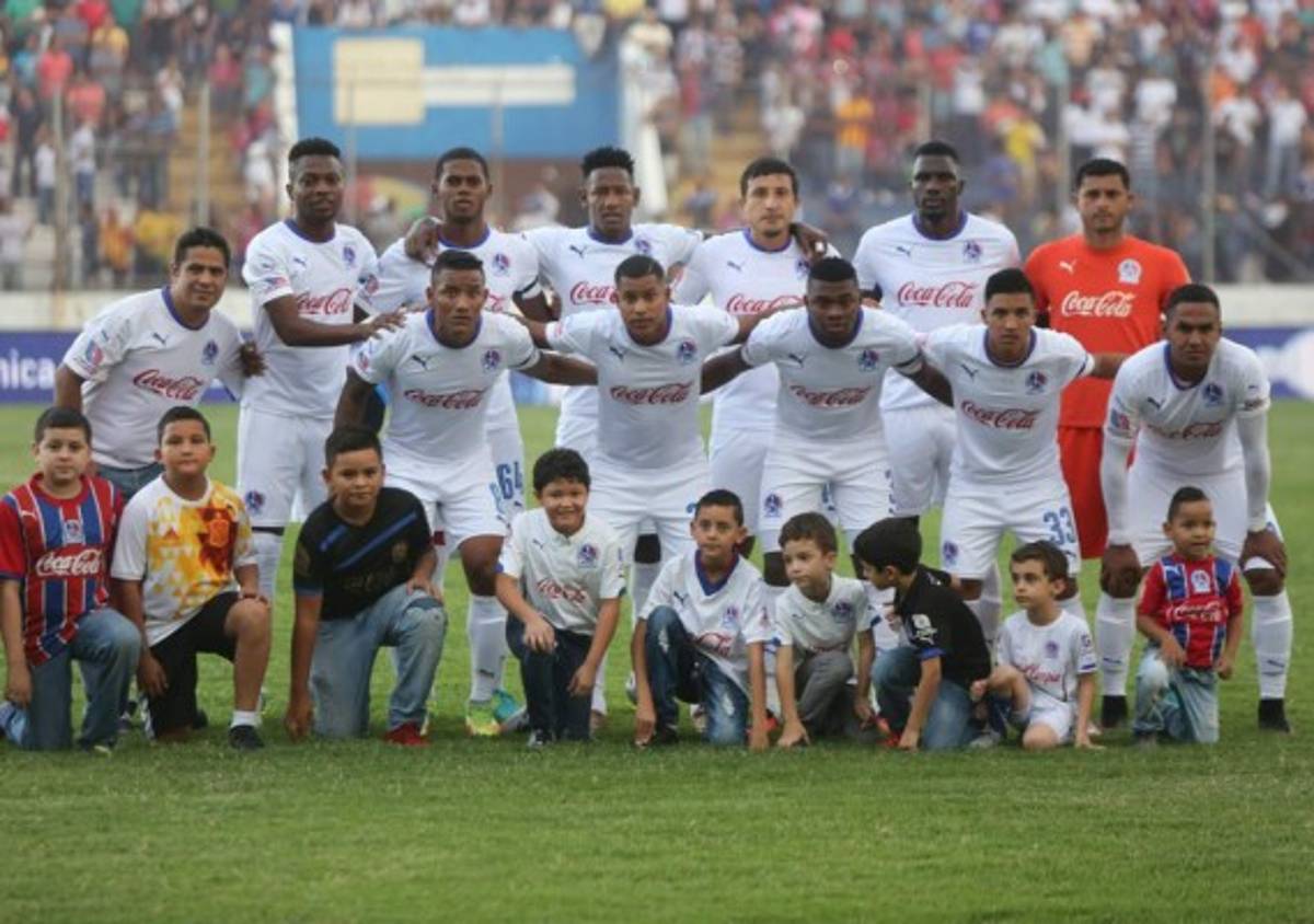 El León ya piensa en el Clausura: va por un creativo y un puntero