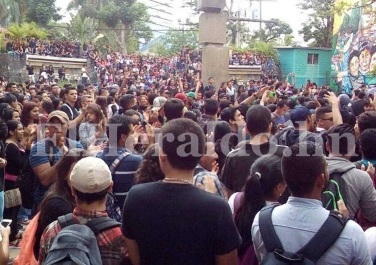Tomados edificios de la UNAH en pleno reinicio de clases