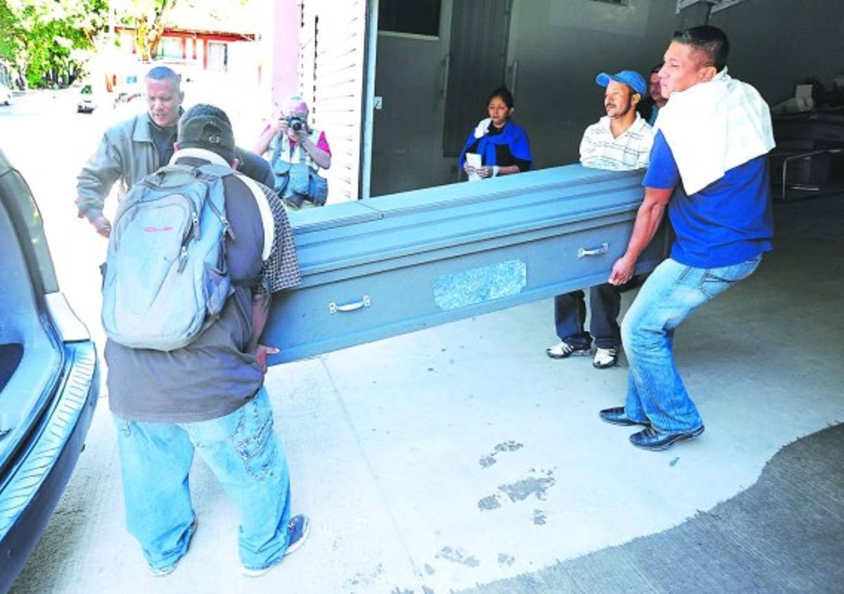 Hombre mata a machetazos a su prima por el amor de una joven