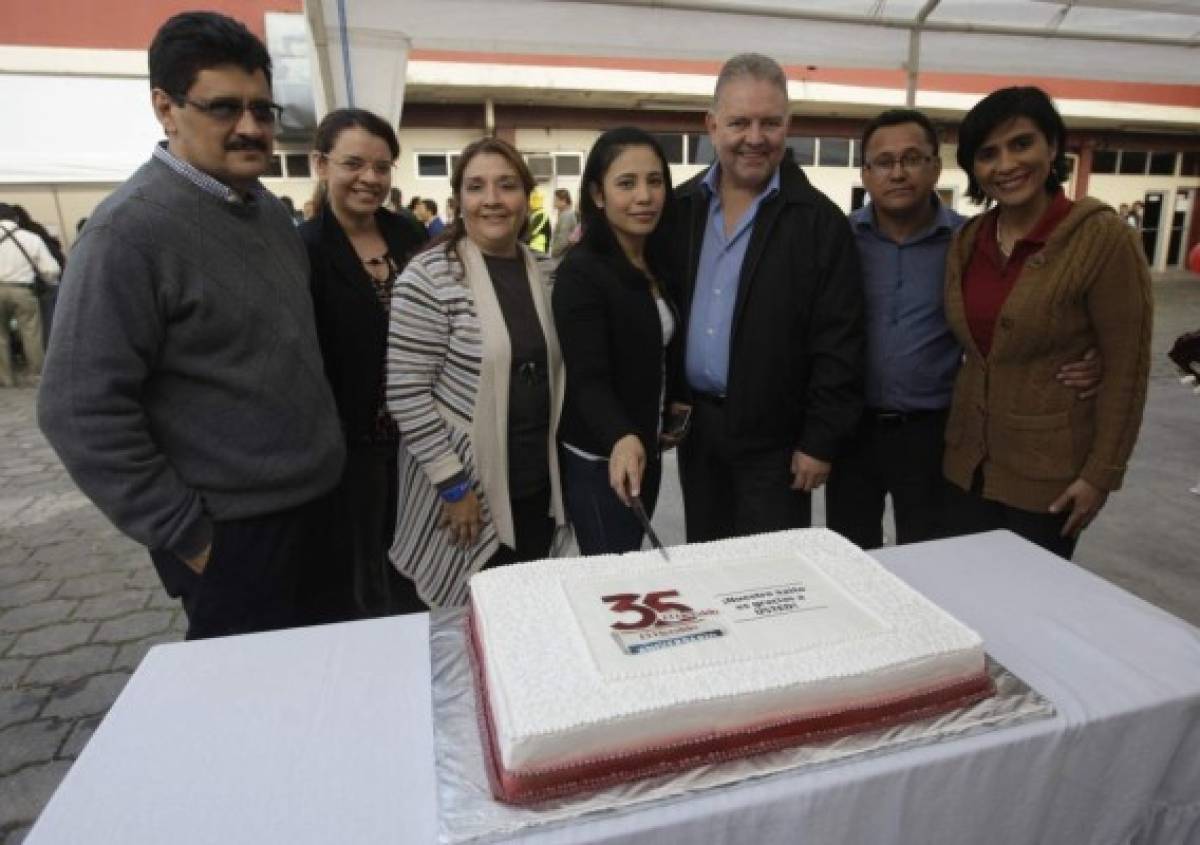 Celebran 35 aniversario de Diario EL HERALDO