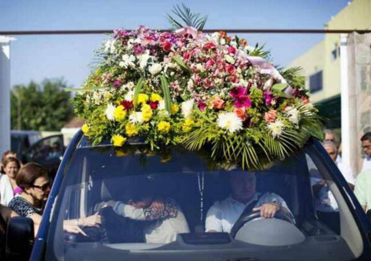 El último adiós a la modelo Génesis Carmona