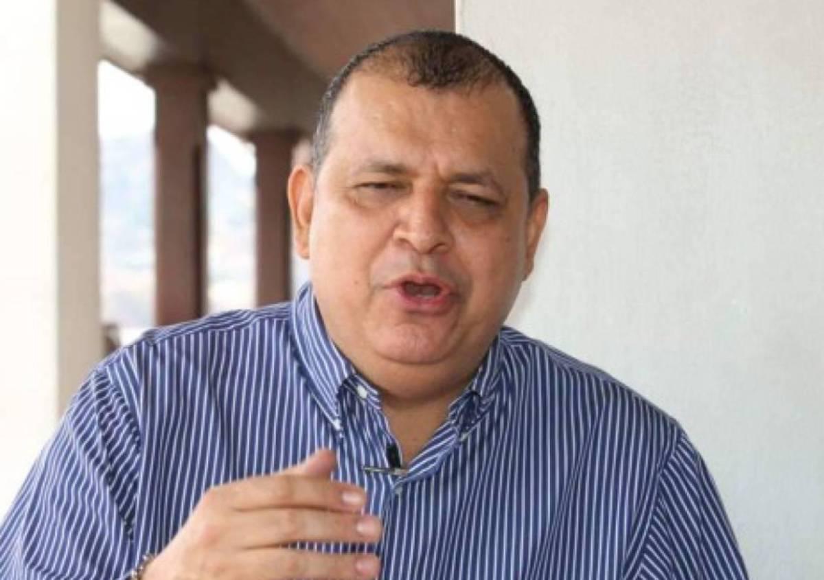 Orlando Ponce revela que jugador se molestó por apodo que le puso y larga lista de otros