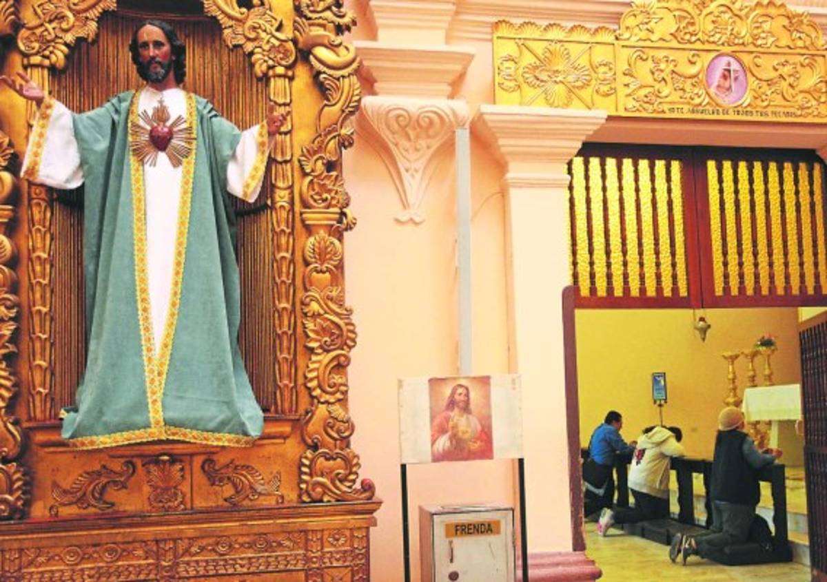 Pactos y profecías preparan candidatos antes de 26 de noviembre