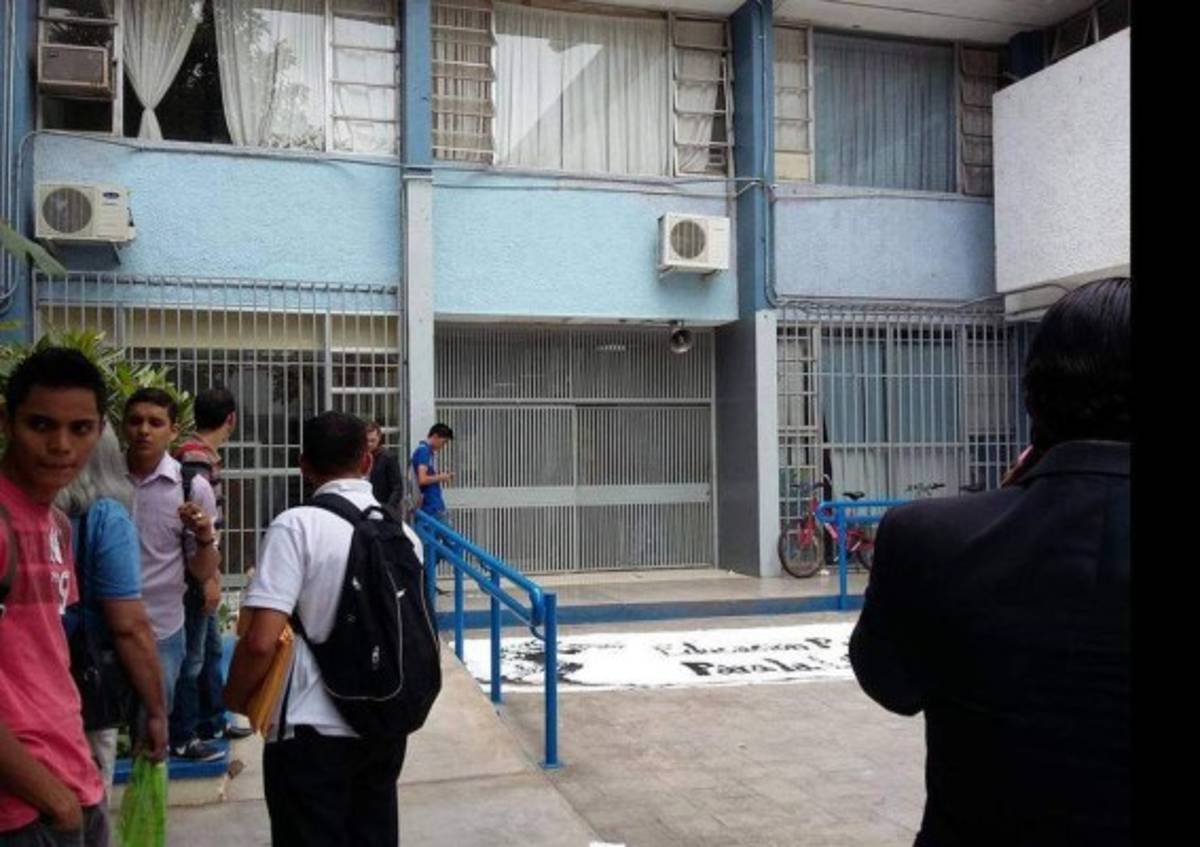 'Encerrona” a las autoridades en la ciudad universitaria