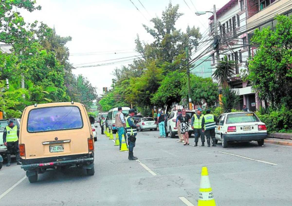 Capitalinos en contra de aumento