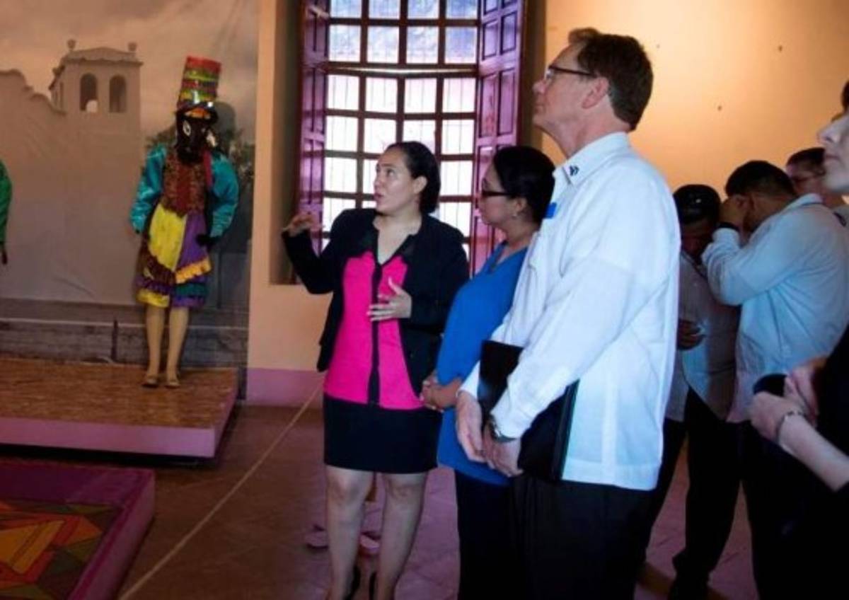 La carta de despedida del embajador James Nealon dedicada a los hondureños