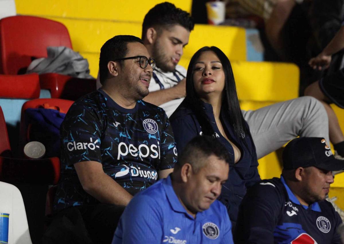 Laura Meza y las bellas chicas presentes en el estadio Nacional: Esposa de Emilio Izaguirre cautivó