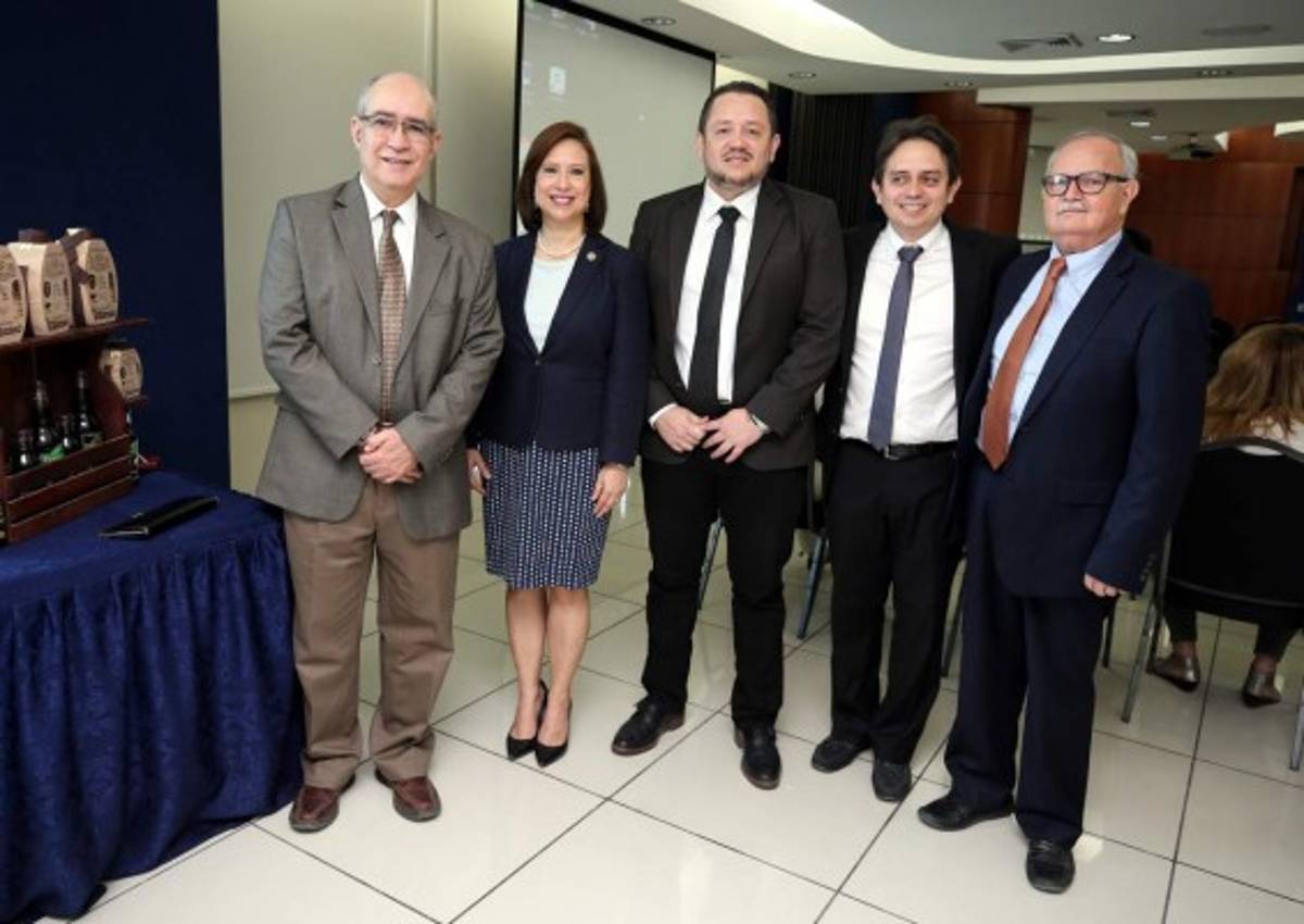 El Cohep premió a las mujeres hondureñas ejemplo de emprendimiento