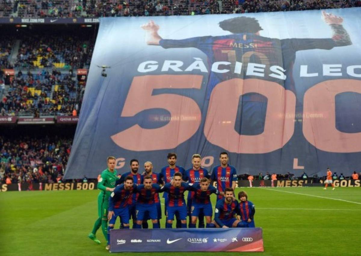 El Camp Nou homenajea a Messi por sus 500 goles  
