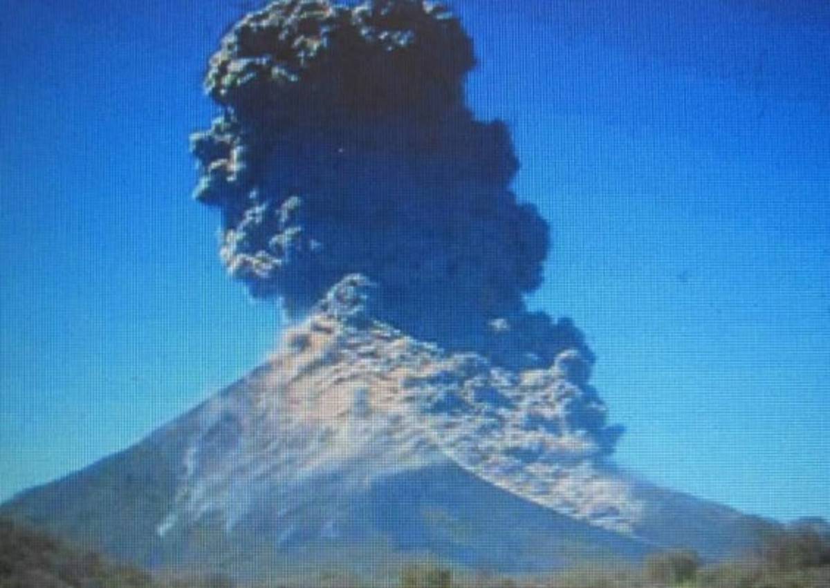 Nicaragua vigila el volcán Momotombo por fuerte y gigantesca explosión&nbsp;&nbsp;&nbsp;