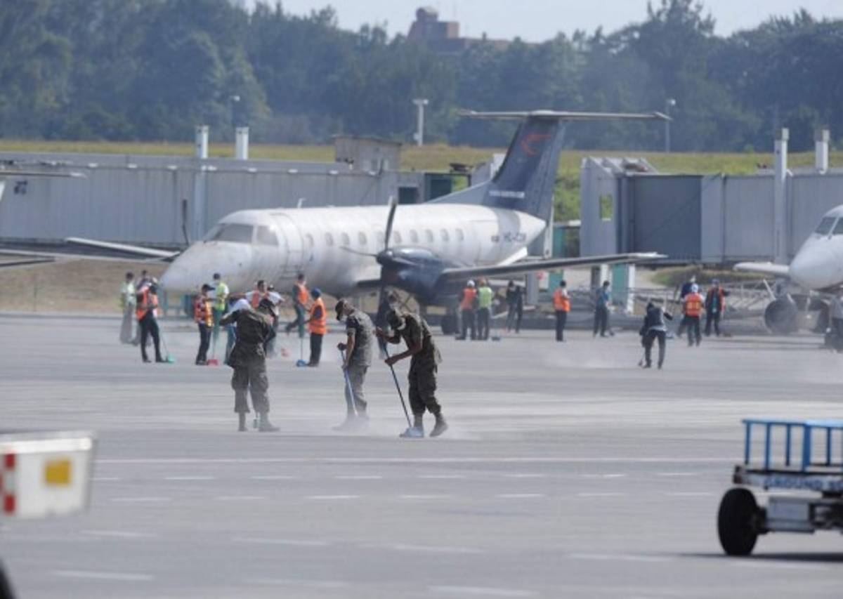 Volcán de Fuego obliga a suspender vuelos de Honduras a Guatemala
