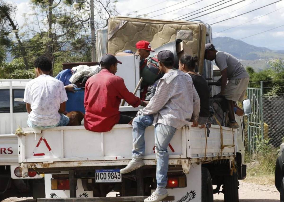 20 familias de la Villa Nueva huyen de las maras y pandillas en la capital