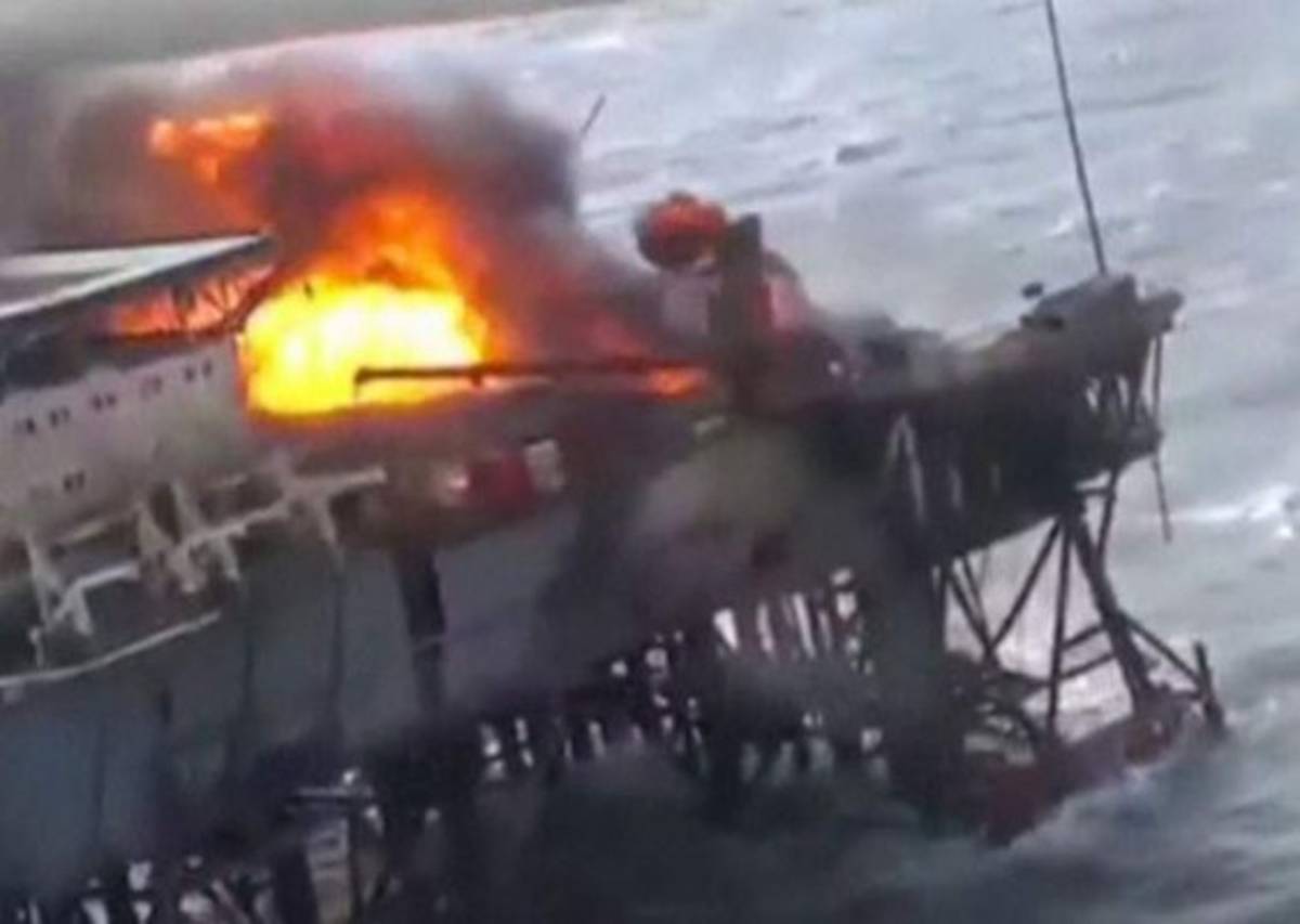 Siguen desaparecidas 29 personas tras incendio de plataforma en Azerbaiyán  