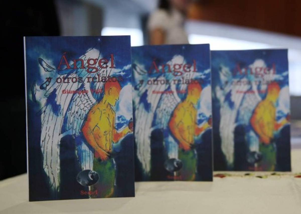 Giuseppe vijil presentó su primer libro 'Ángel y otros relatos'