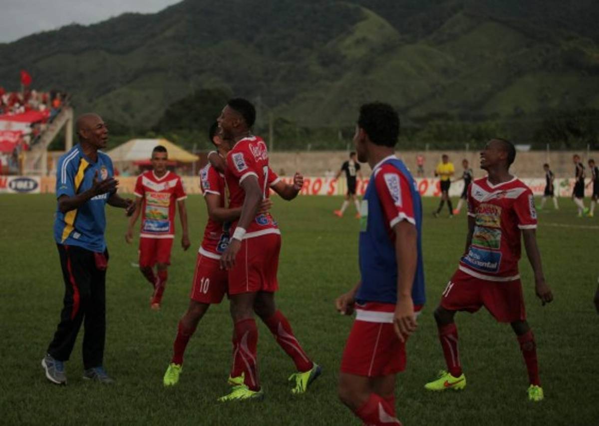 Real Sociedad le remonta al Honduras Progreso