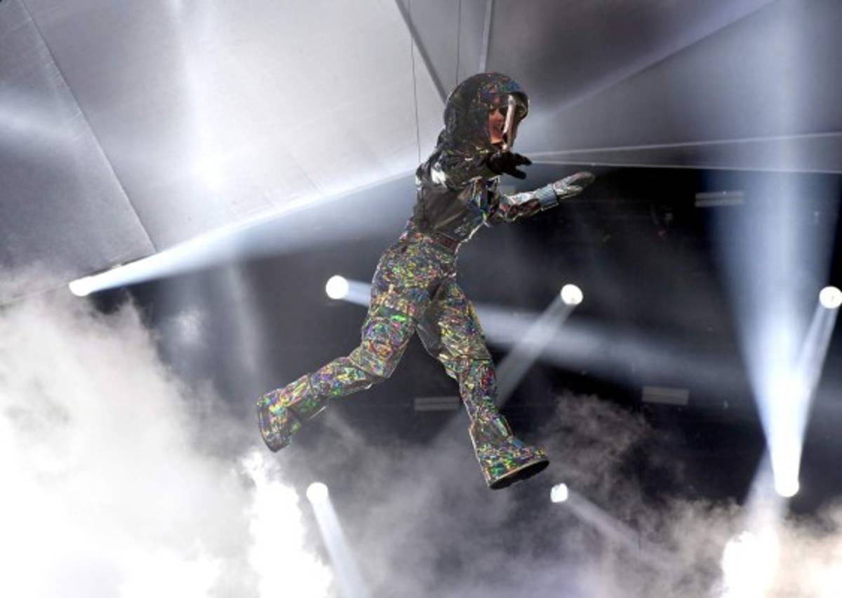 La espectacular entrada de Katy Perry en los premios MTV Video Music Awards