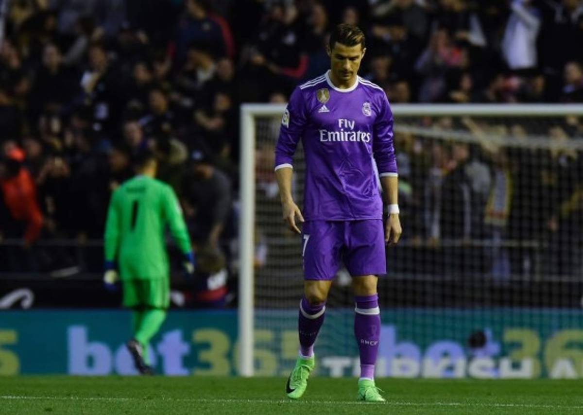 Valencia venció 2-1 al Real Madrid en Mestalla