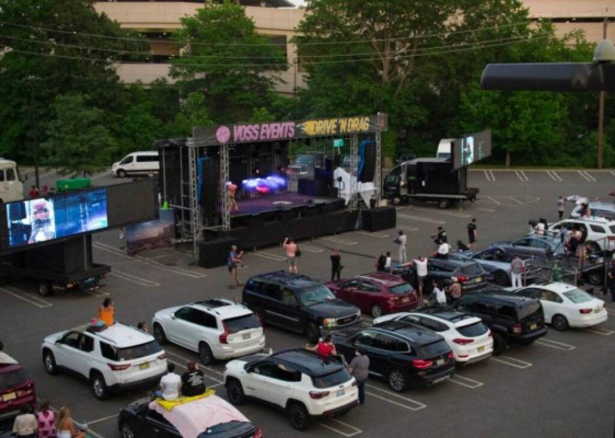 Malls de EEUU ahora ofrecen espectáculos en estacionamientos  