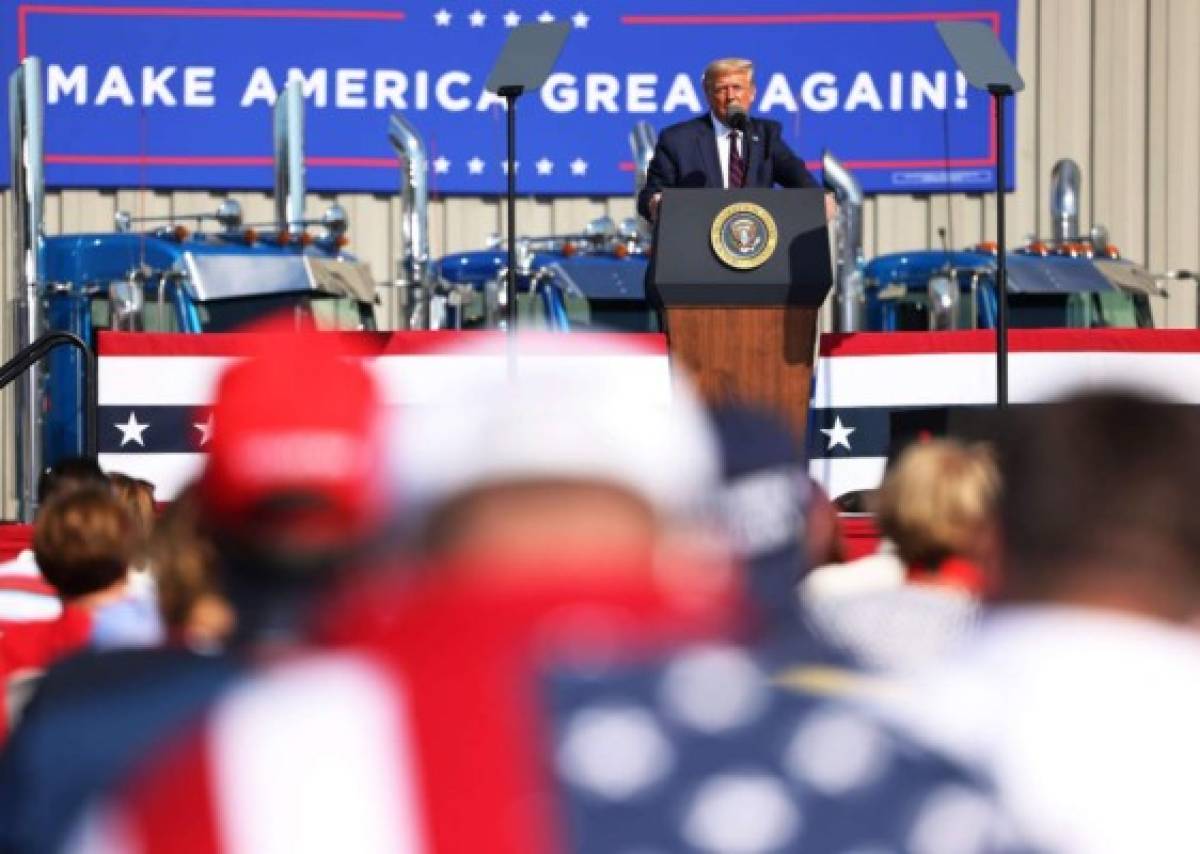 Trump dice a los votantes de EEUU que Biden sería su 'peor pesadilla'  