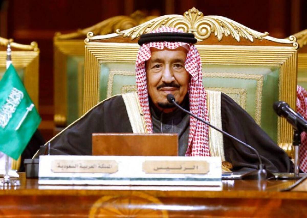 Hospitalizado para análisis el rey Salman de Arabia Saudí