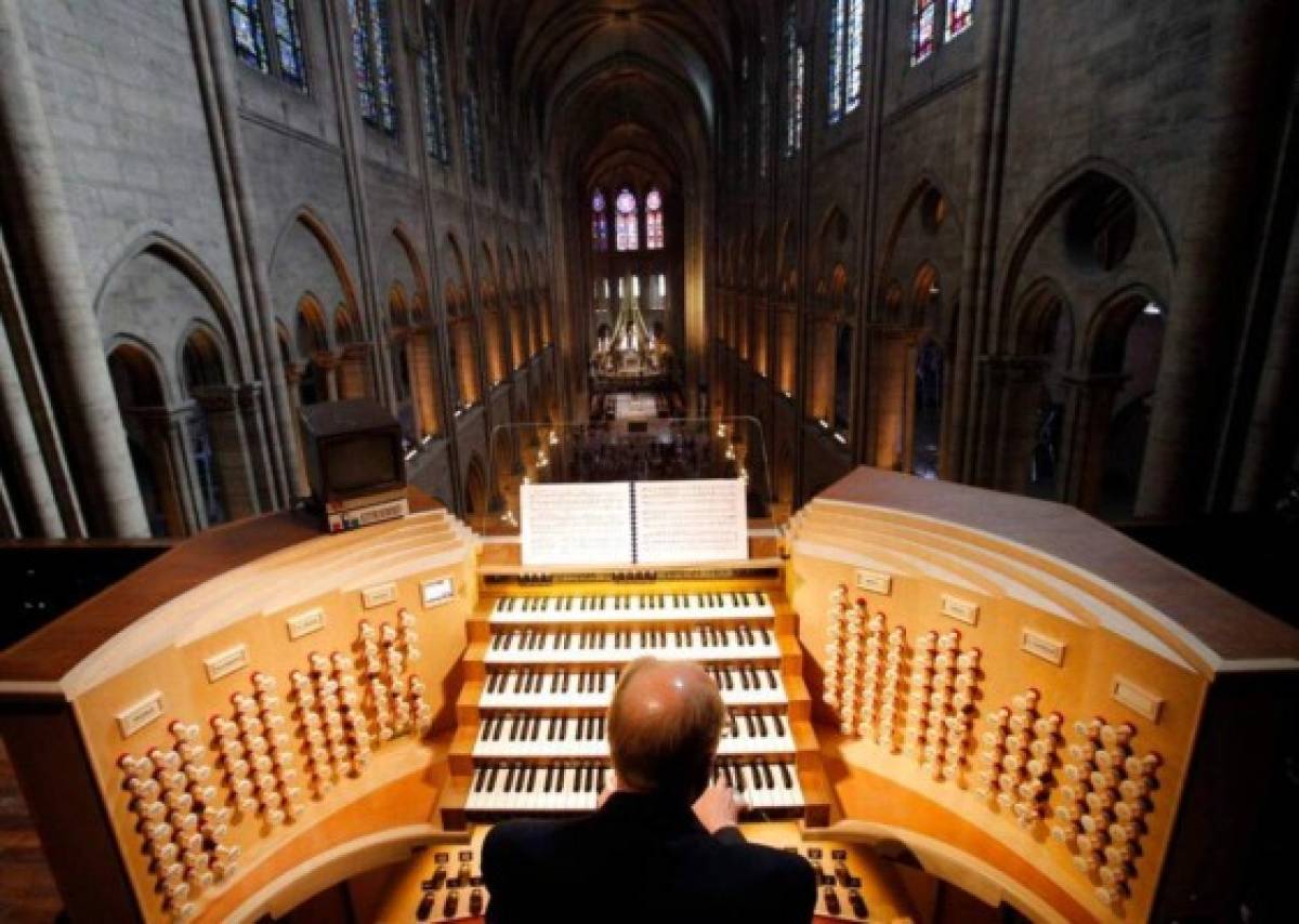 Desarman órgano de catedral de Notre Dame para su restauración