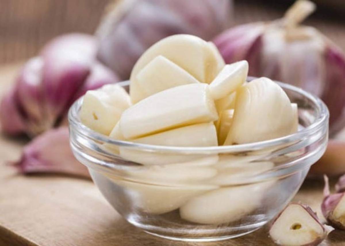 10 datos que no sabías sobre el consumo de ajo crudo  