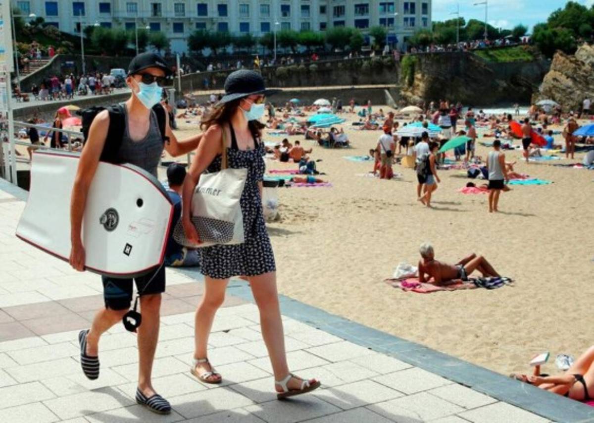 Uso de mascarillas provoca violenta riña en Francia