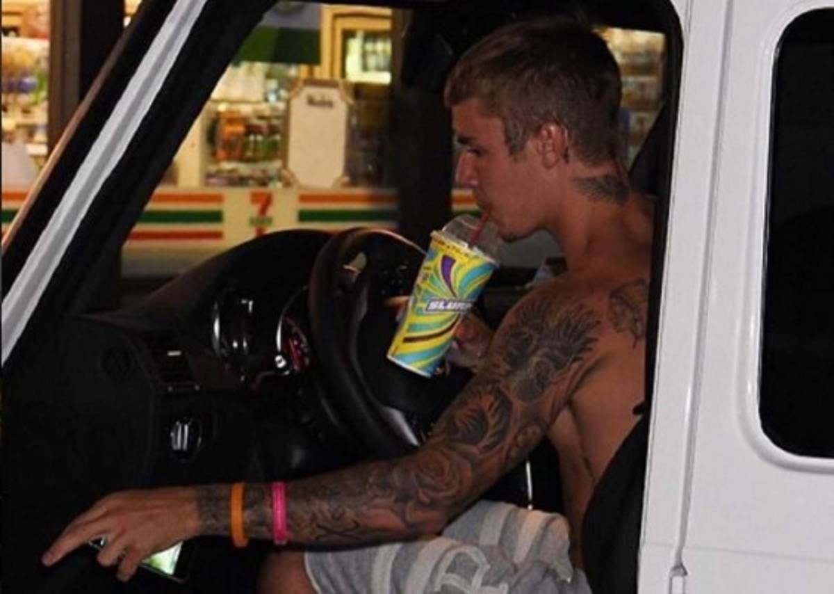 Justin Bieber atropella con su camioneta a un camarógrafo en Beverly Hills