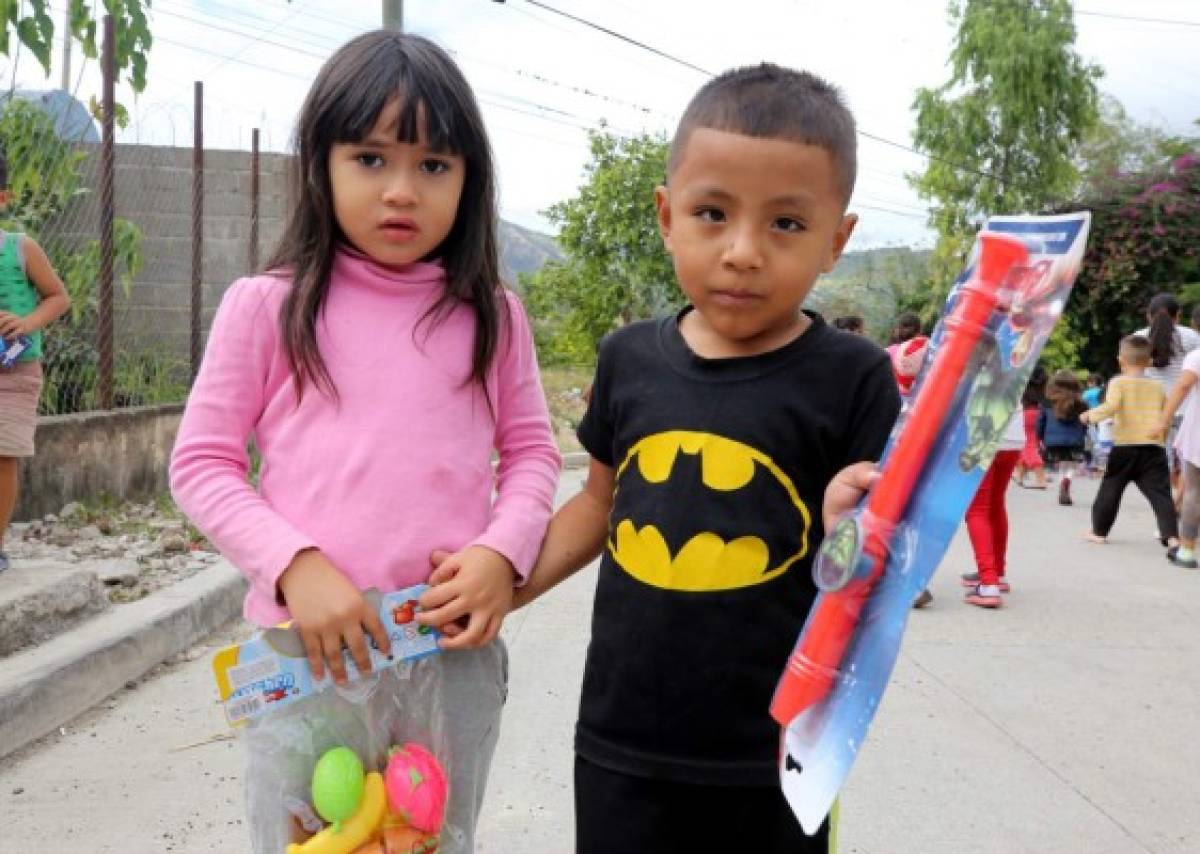 El brillo de la solidaridad iluminó sonrisas infantiles en Villa Madrid