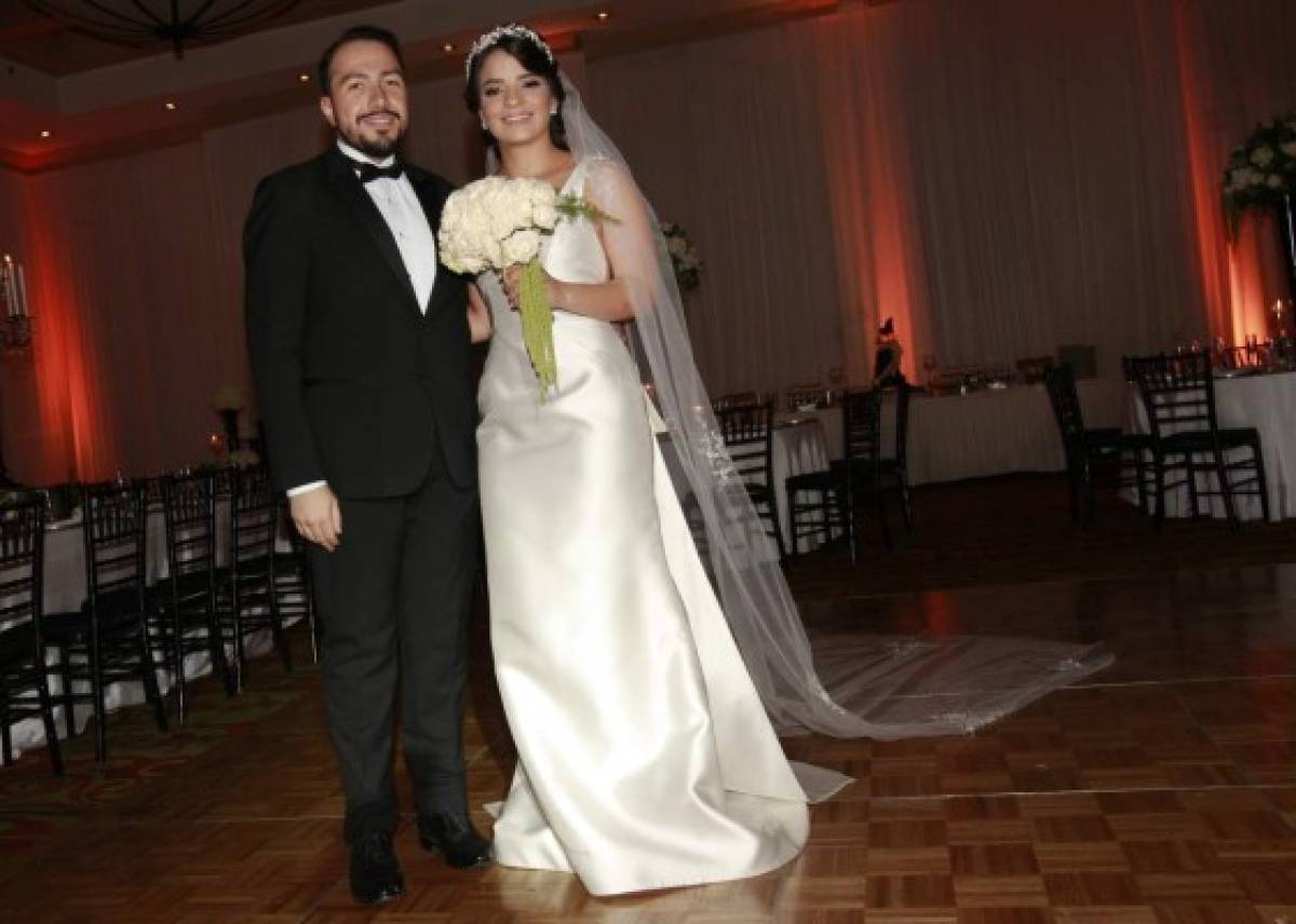 Ocho años de dulce noviazgo fueron plasmados en el matrimonio Núñez-Aguilar