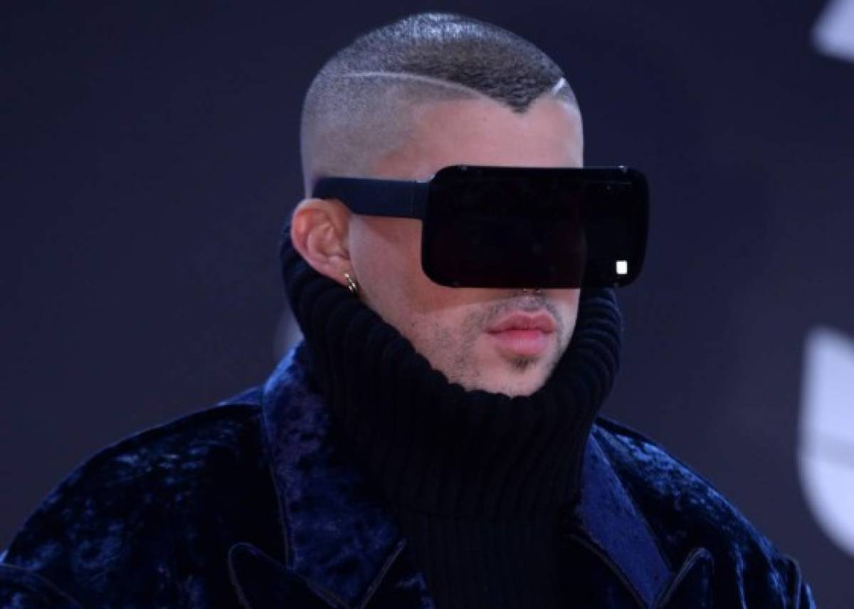 Latin Grammy 2019: Bad Bunny y los extravagantes lentes que ocultaron su rostro