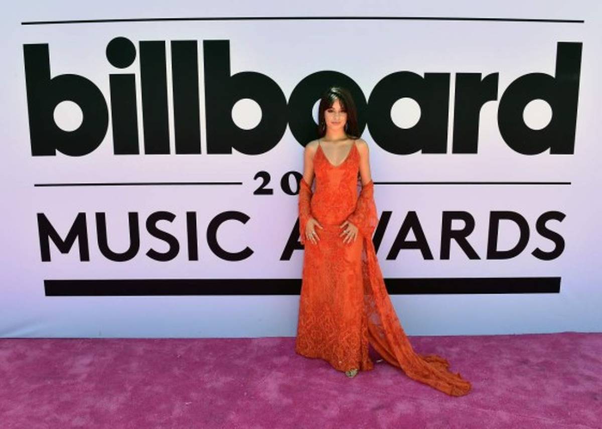La sensual Camila Cabello 'incendió' el escenario de los Billboard 2017