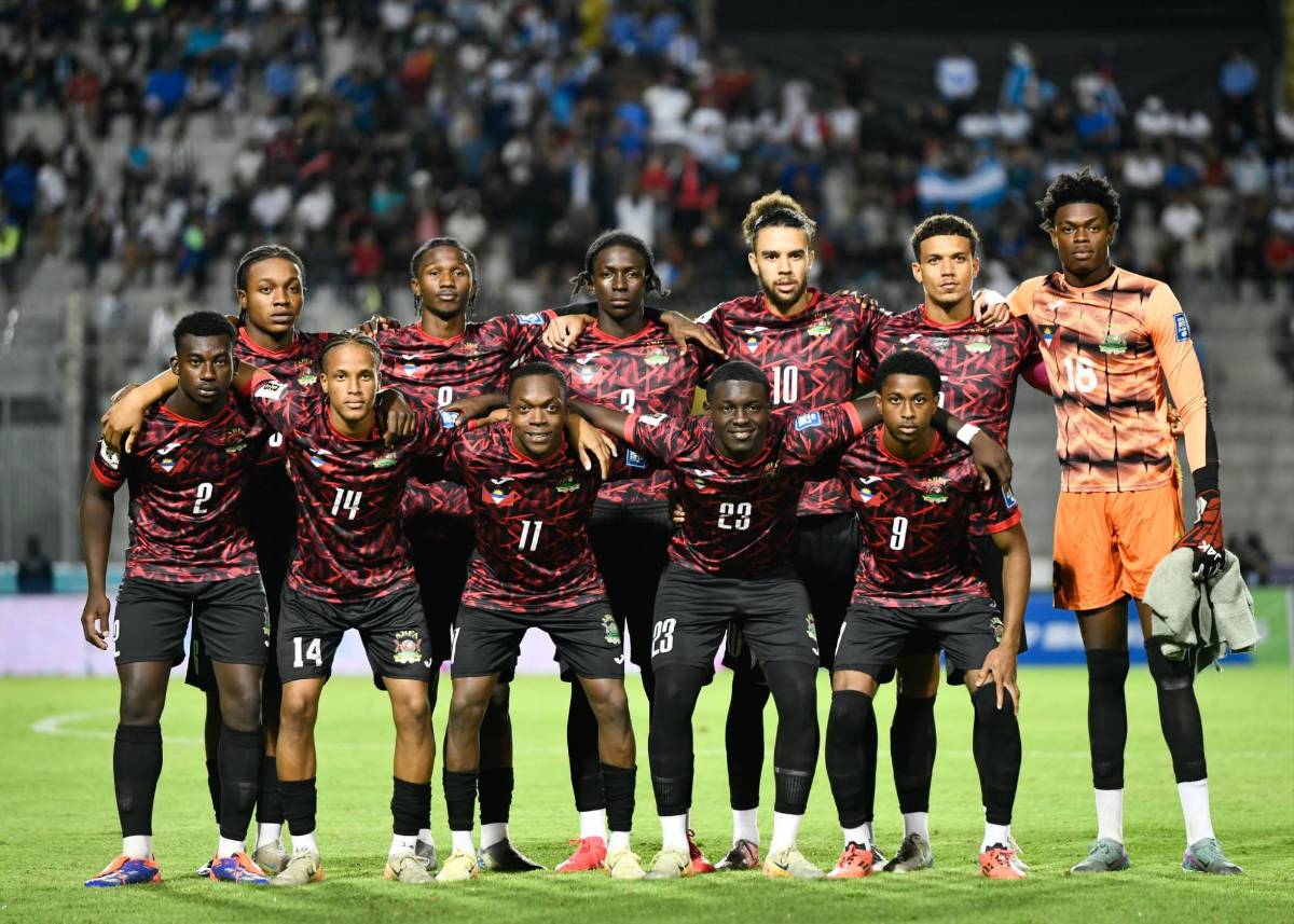 Villano en Honduras, político sorprende, plática secreta y chica es la sensación en el Nacional