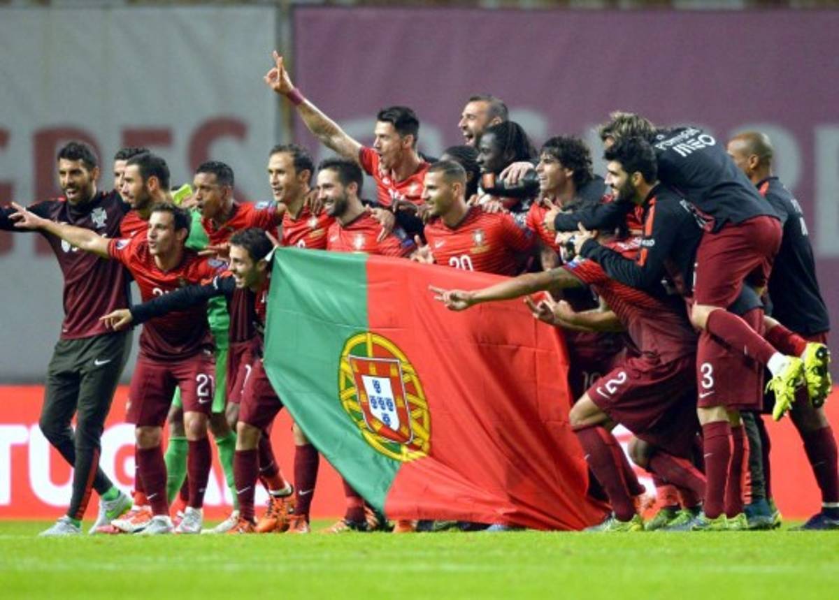 Irlanda del Norte logra histórica clasificación a la Euro, Portugal también avanza