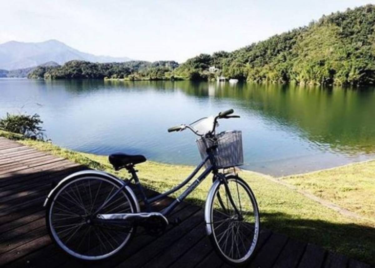 El eficiente sistema de alquiler de bicis atrae a los turistas. Hay zonas de descanso.