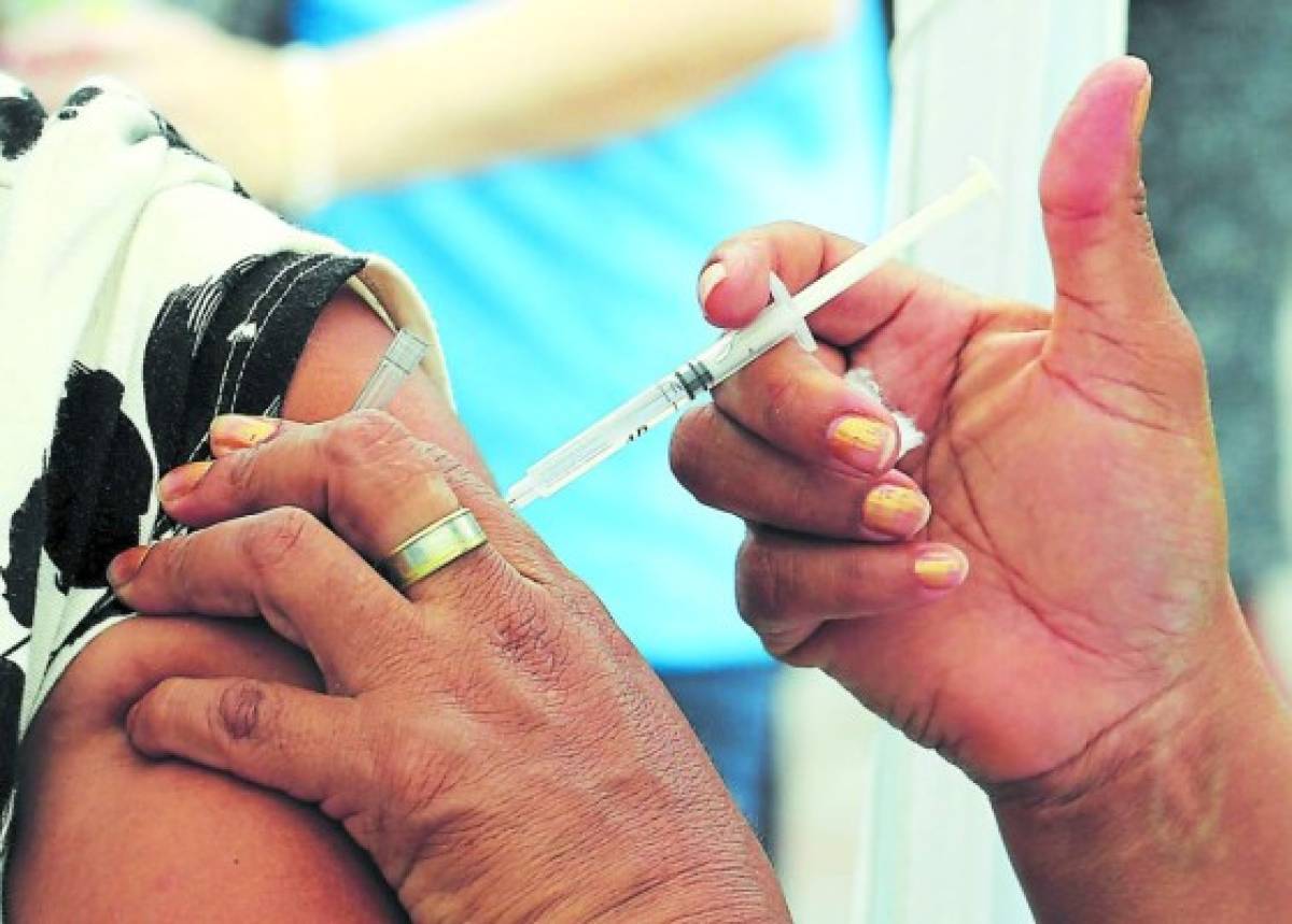 Salud vacunará a más de 1.2 millones de hondureños a partir de este lunes